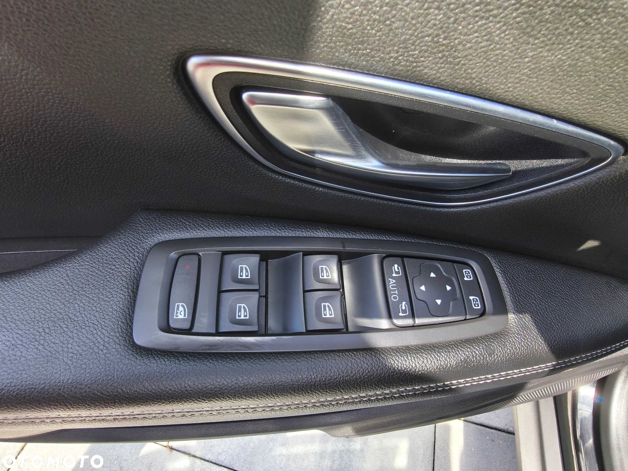 Renault Scenic ENERGY TCe 130 INITIALE PARIS - 17