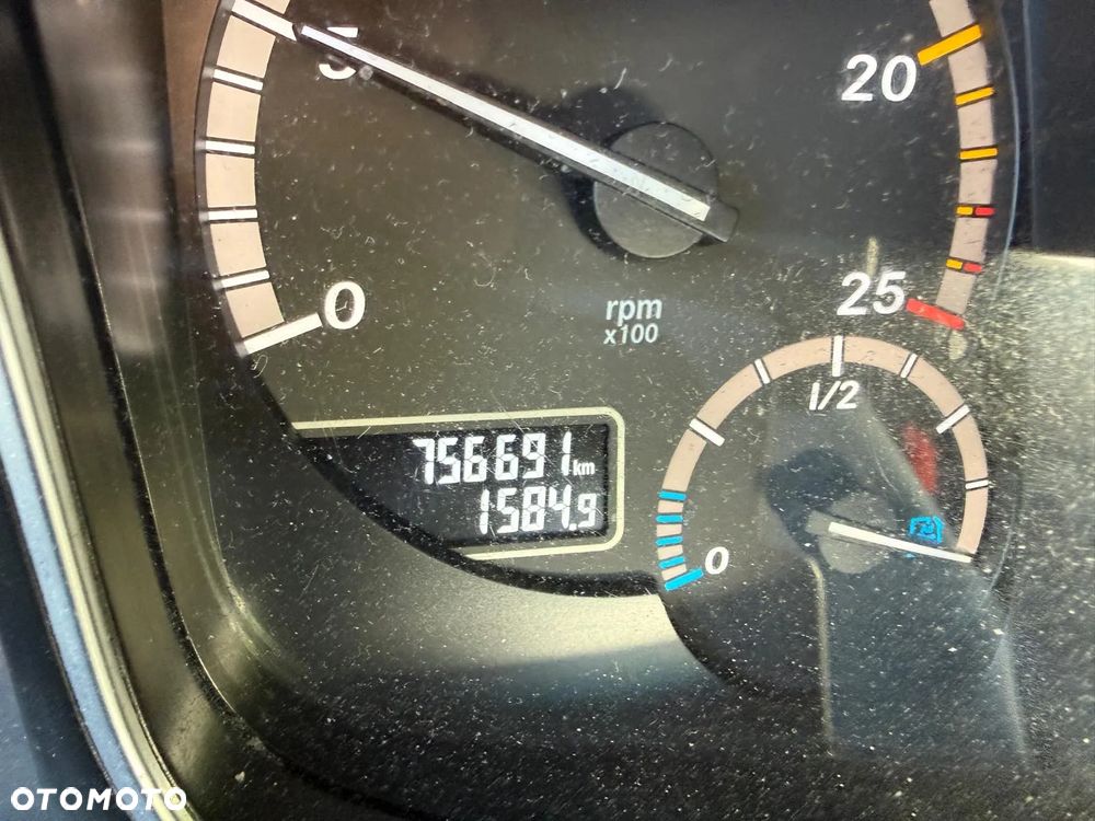 Mercedes-Benz ACTROS - 8