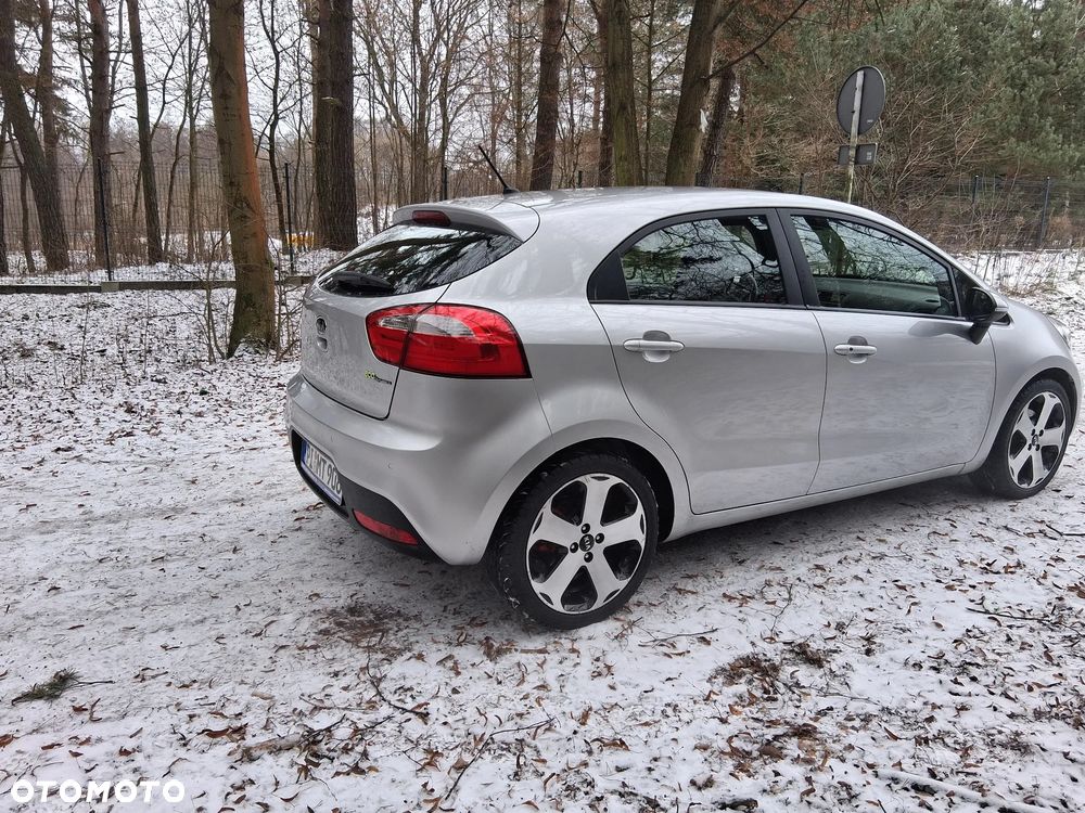 Kia Rio - 20