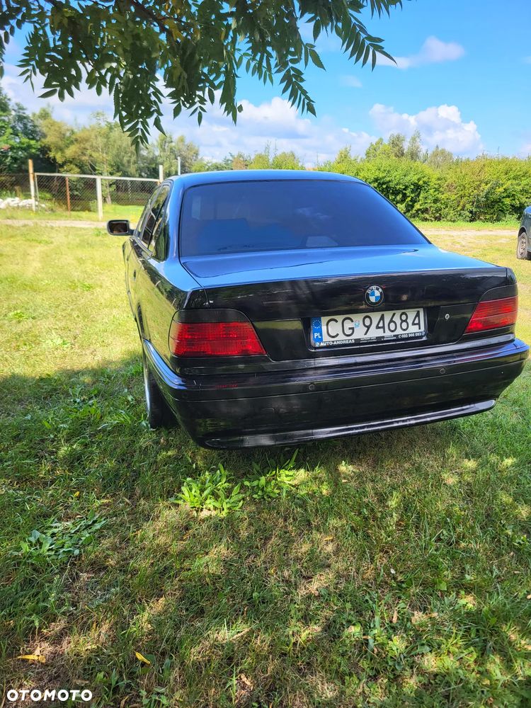 BMW Seria 7 740i - 3