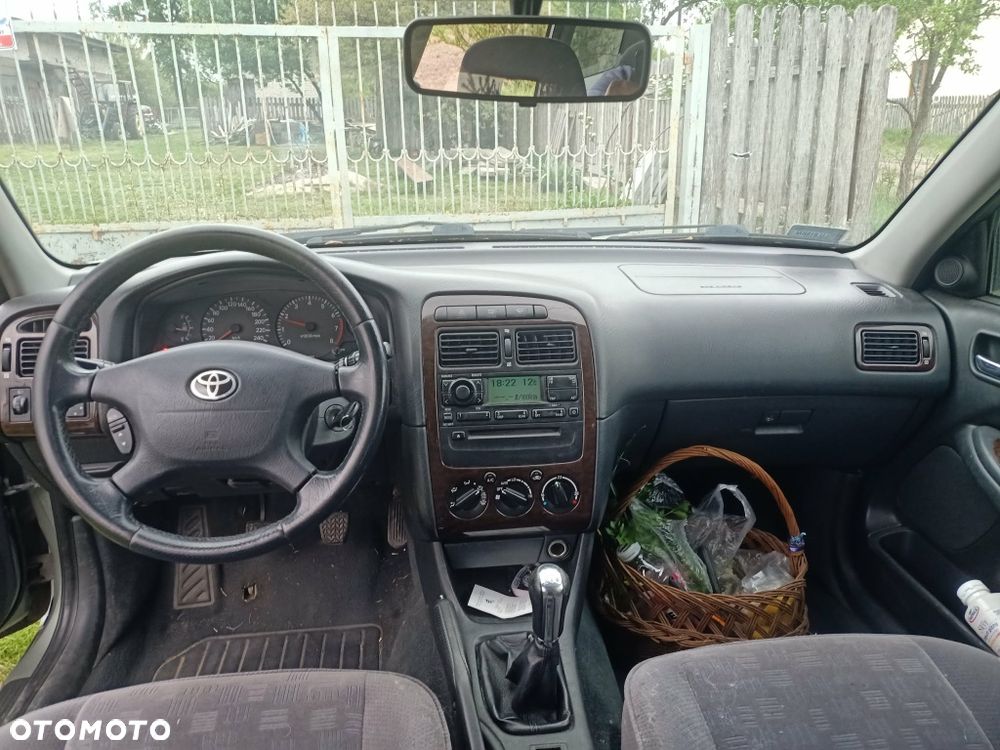 Toyota Avensis - 6