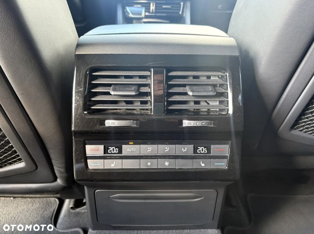 Volkswagen Touareg 3.0 V6 TDI SCR 4Mot Elegance - 26