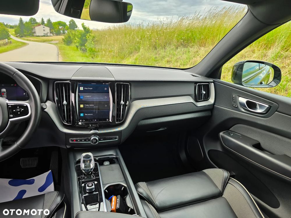 Volvo XC 60 B4 D AWD Plus Dark - 17