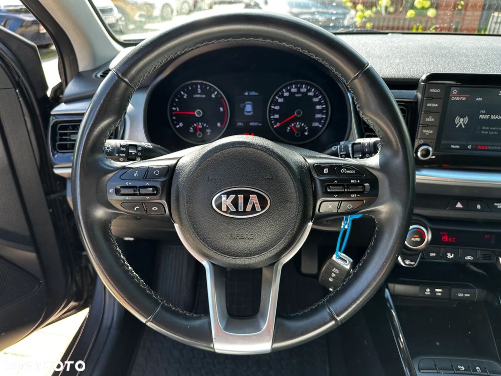 Kia Stonic - 8