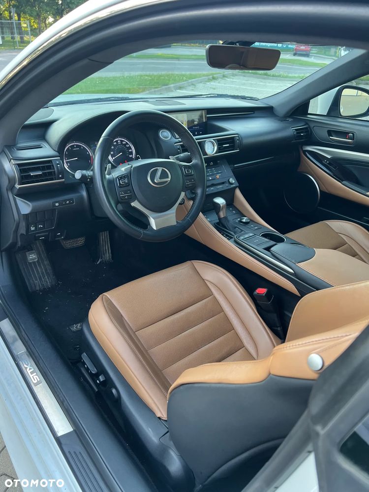 Lexus RC - 8