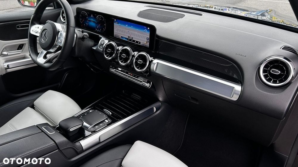 Mercedes-Benz GLB 200 d AMG Line 8G-DCT - 22
