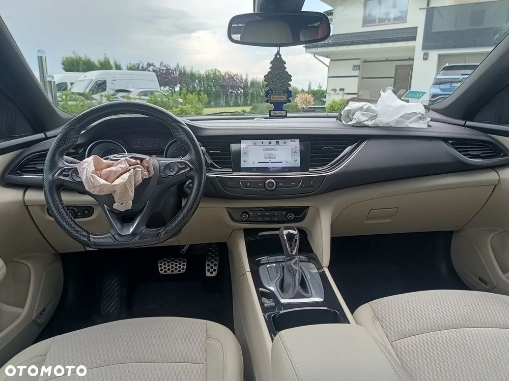 Opel Insignia 2.0 T 4x4 Innovation S&S - 12