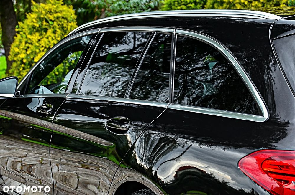Mercedes-Benz Klasa C 250 T 9G-TRONIC AMG Line - 18