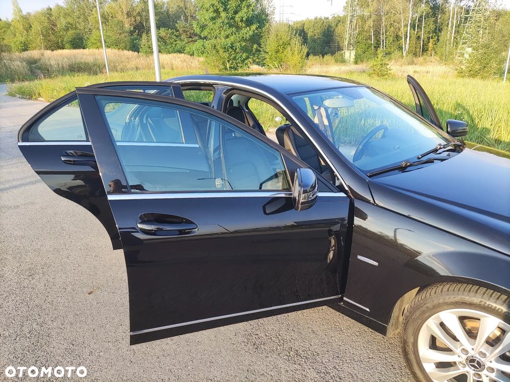 Mercedes-Benz Klasa C 180 BlueEFFICIENCY Avantgarde - 22