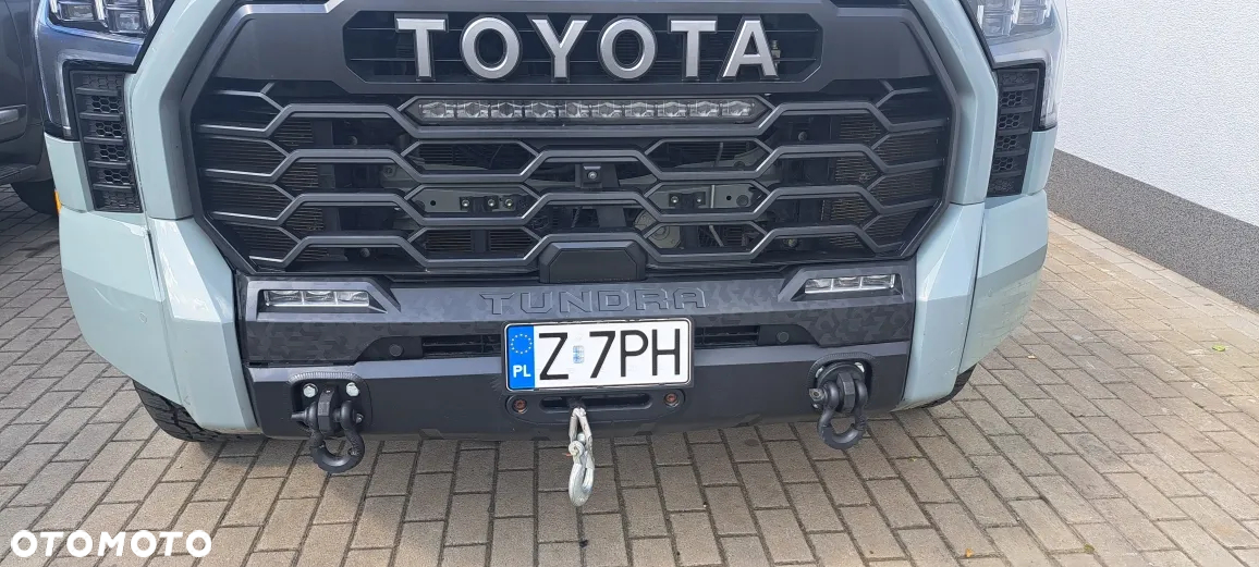 Toyota Tundra - 2