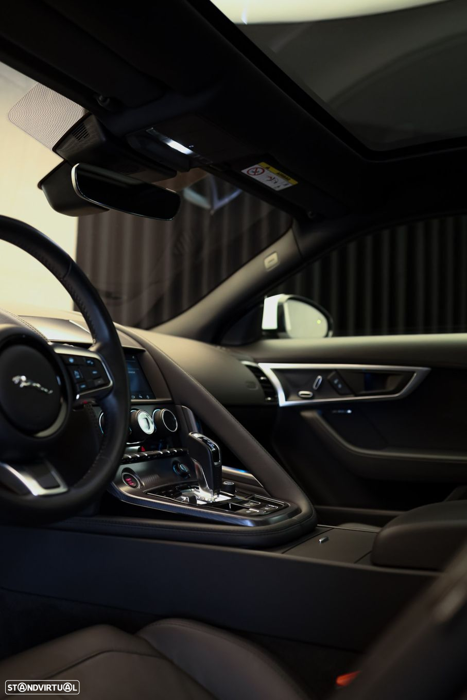 Jaguar F-Type 2.0 i4 R-Dynamic - 40