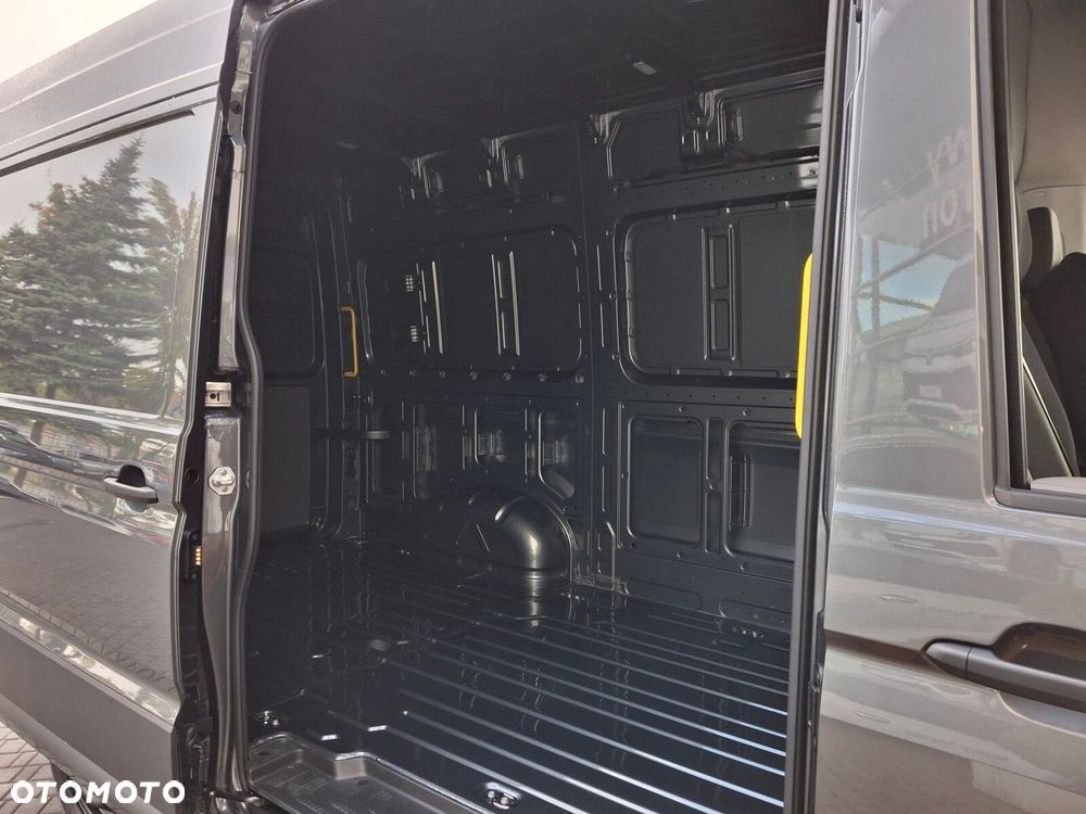Volkswagen Crafter - 12
