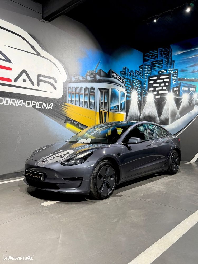 Tesla Model 3 Standard Range Plus RWD - 3