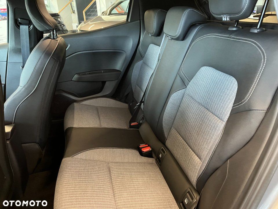Renault Clio - 12