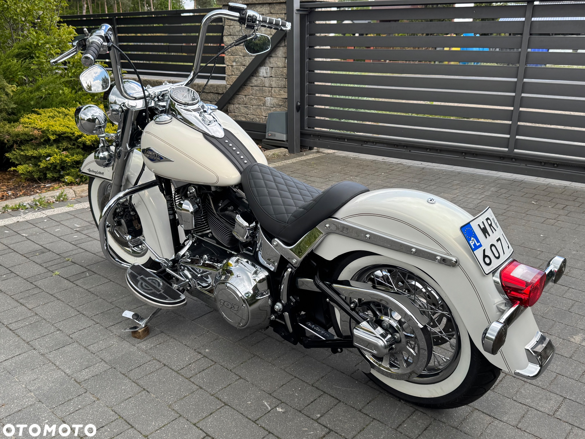 Harley-Davidson Softail Heritage Classic - 23
