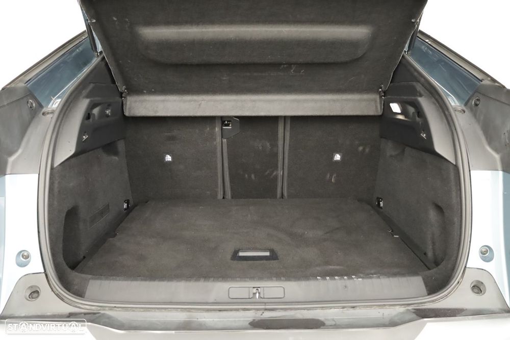 Peugeot 3008 1.2 Hybrid Allure e-DCS6 - 23