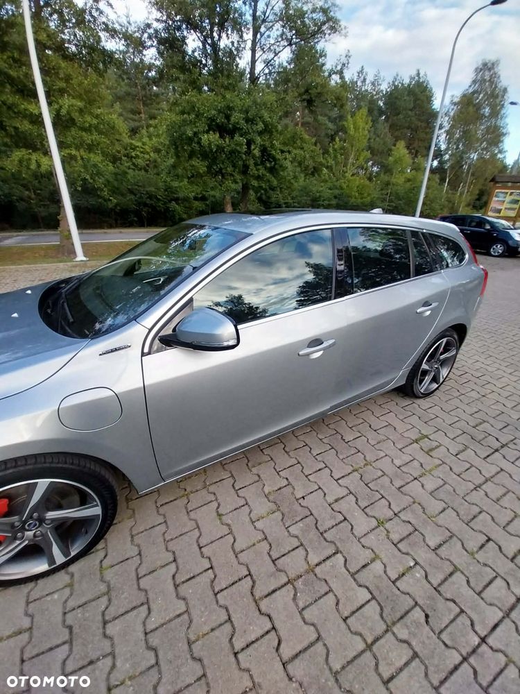 Volvo V60 D5 AWD R-Design Summum - 24