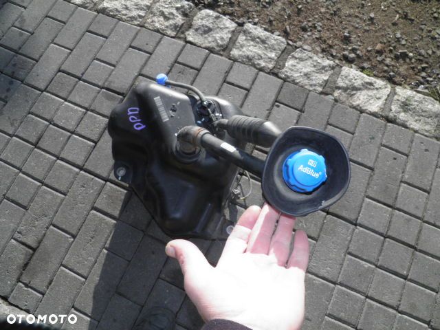 ZBIORNIK ADBLUE SPRINTER 906 - 4