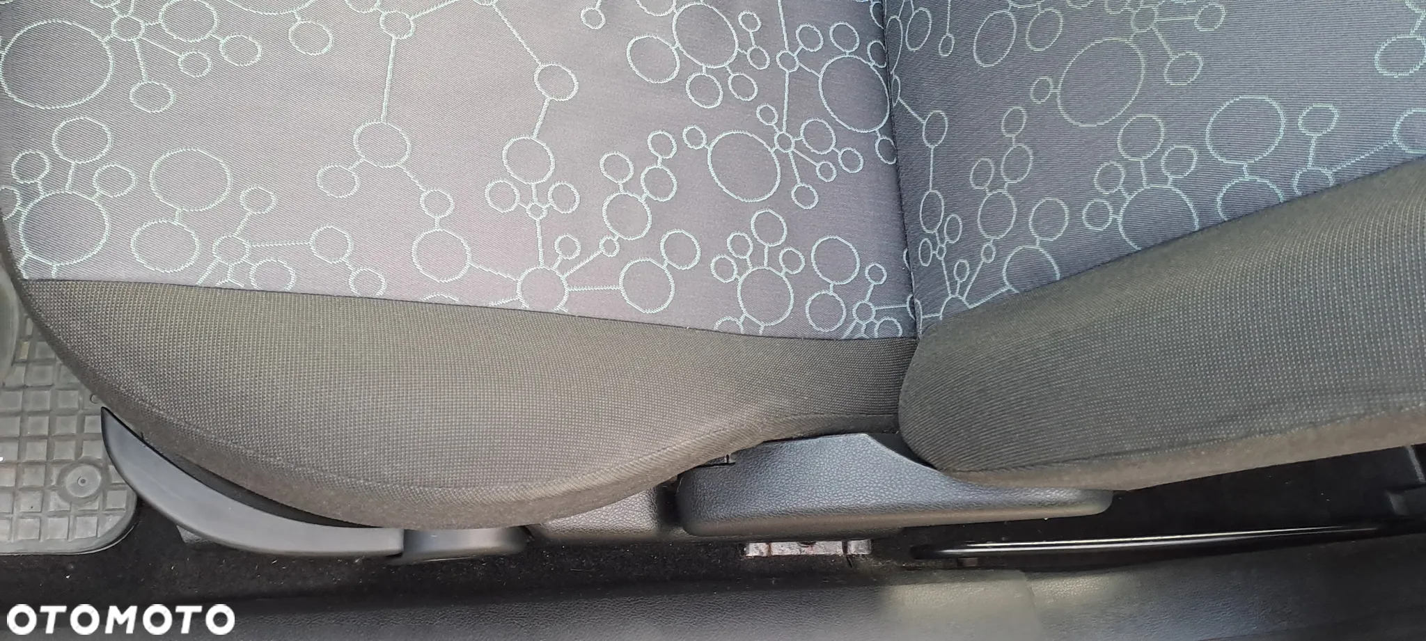 Ford Fiesta 1.3 Ambiente - 18