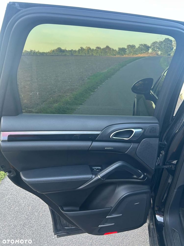 Porsche Cayenne - 16