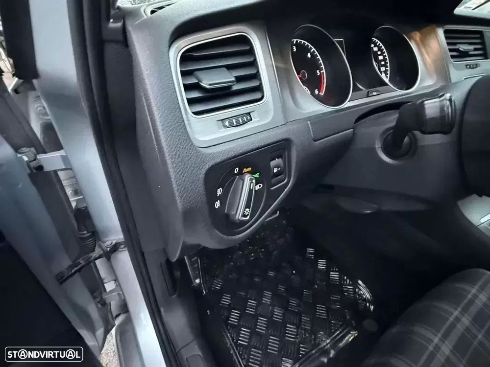 VW Golf 1.6 TDI BlueMotion DSG Cup - 13