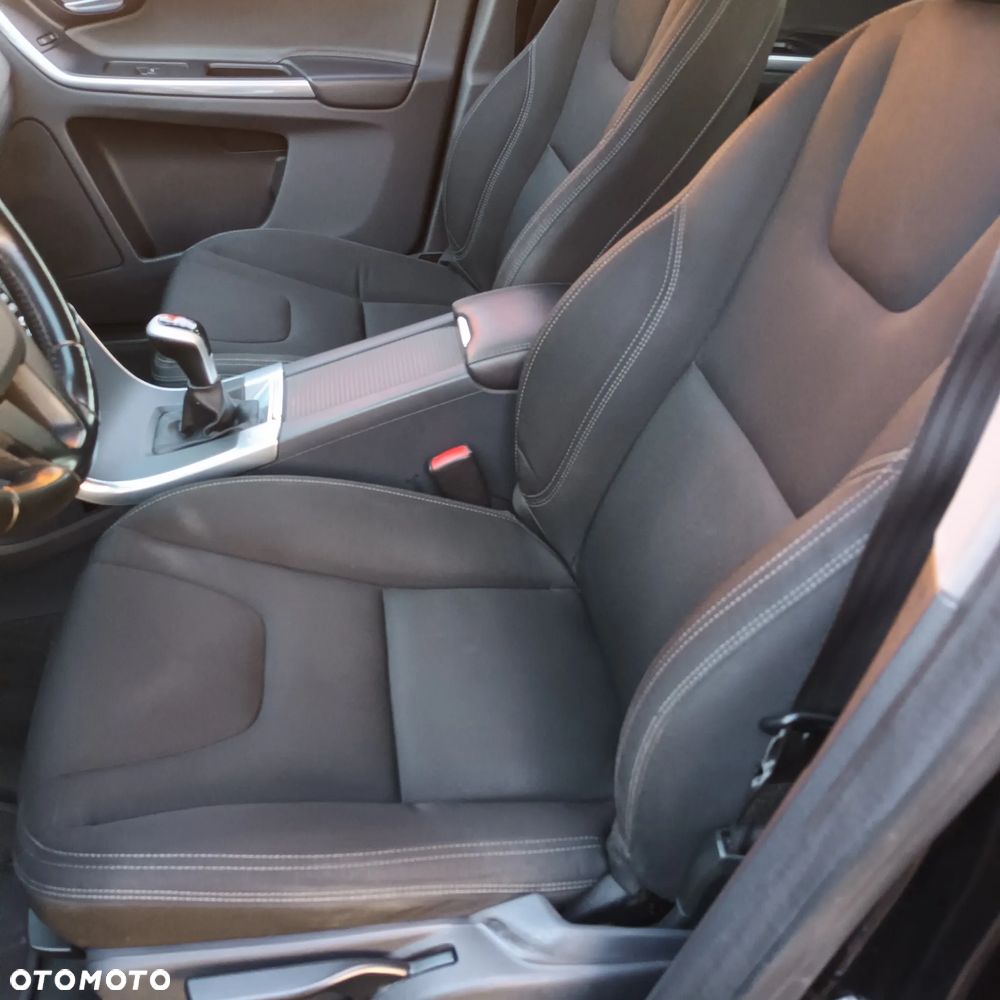 Volvo XC 60 D4 Drive-E Momentum - 16