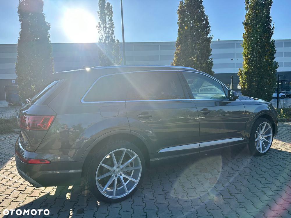 Audi Q7 - 32