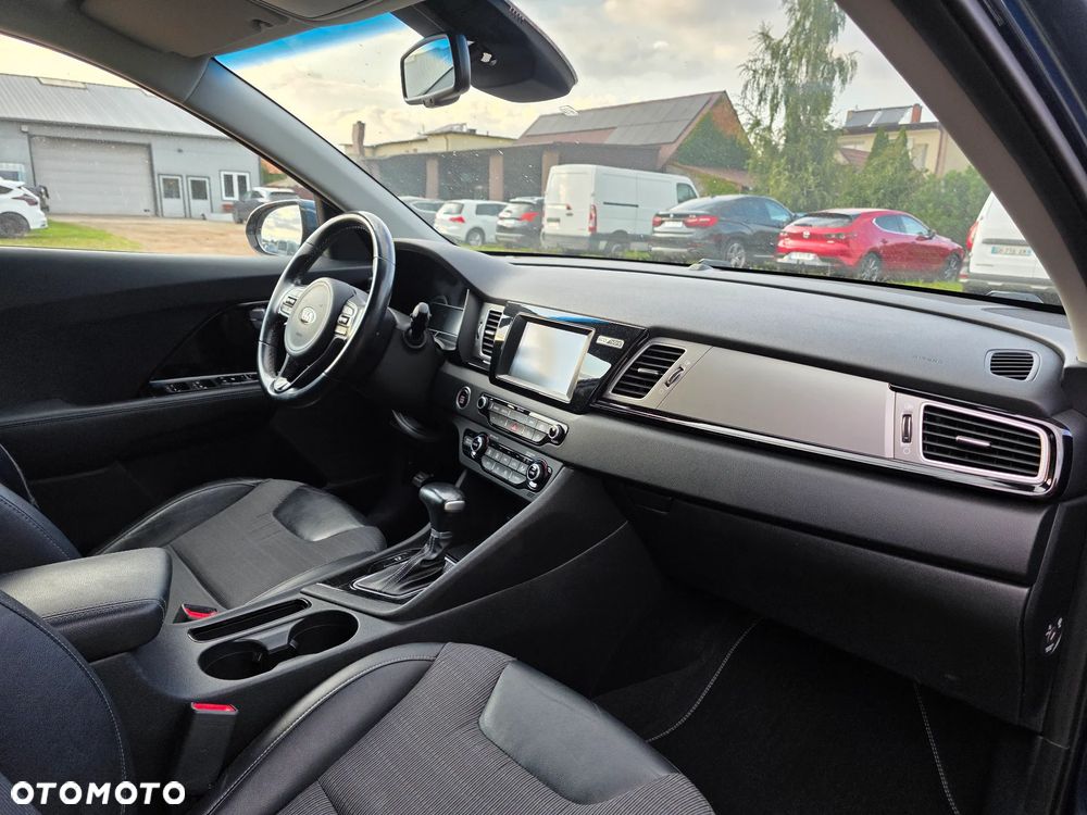 Kia Niro 1.6 GDI Hybrid M - 16