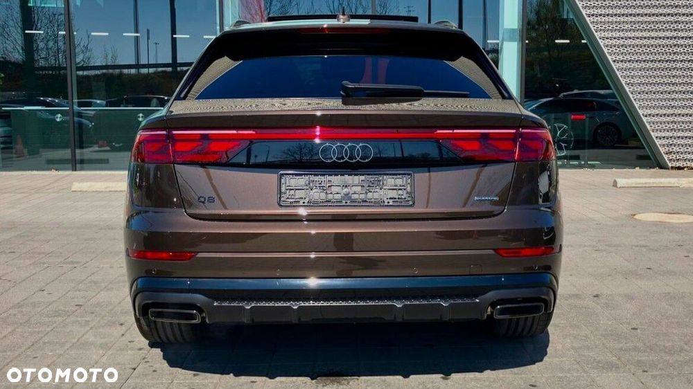 Audi Q8 - 11