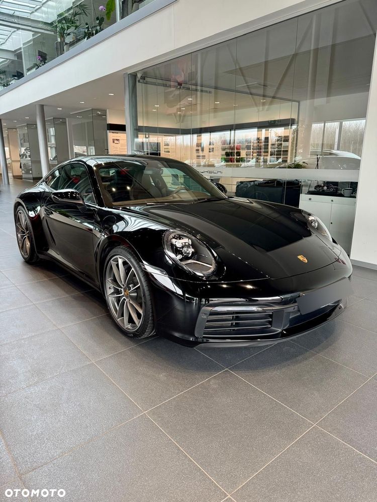 Porsche 911 Carrera 4 - 1