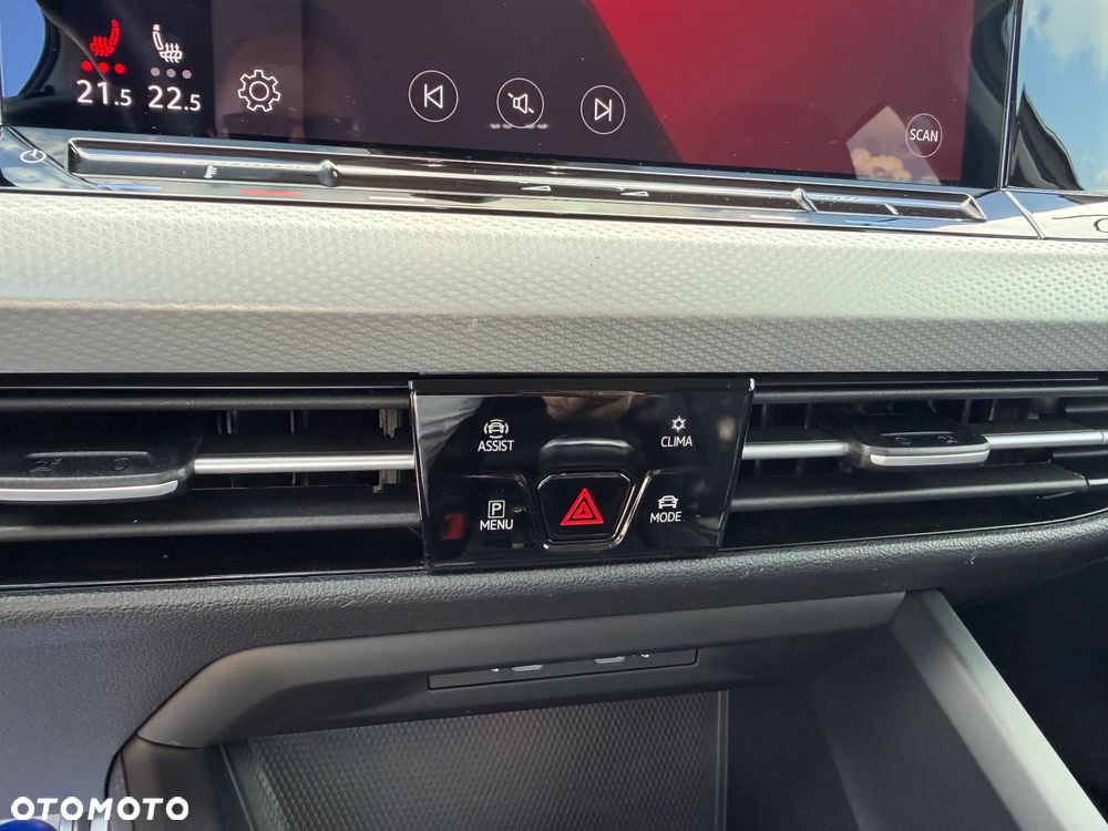 Volkswagen Golf - 34