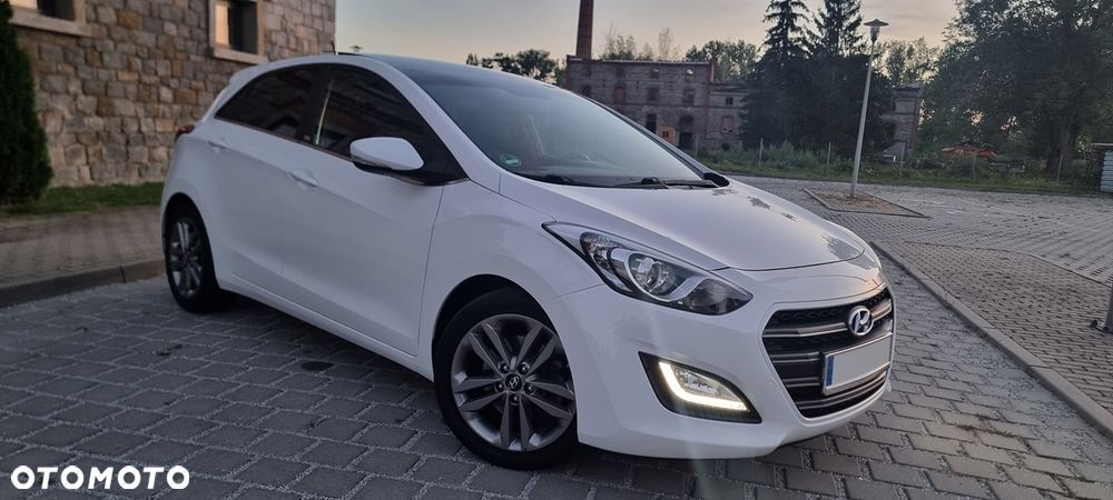 Hyundai i30 blue 1.6 GDI YES Gold - 6