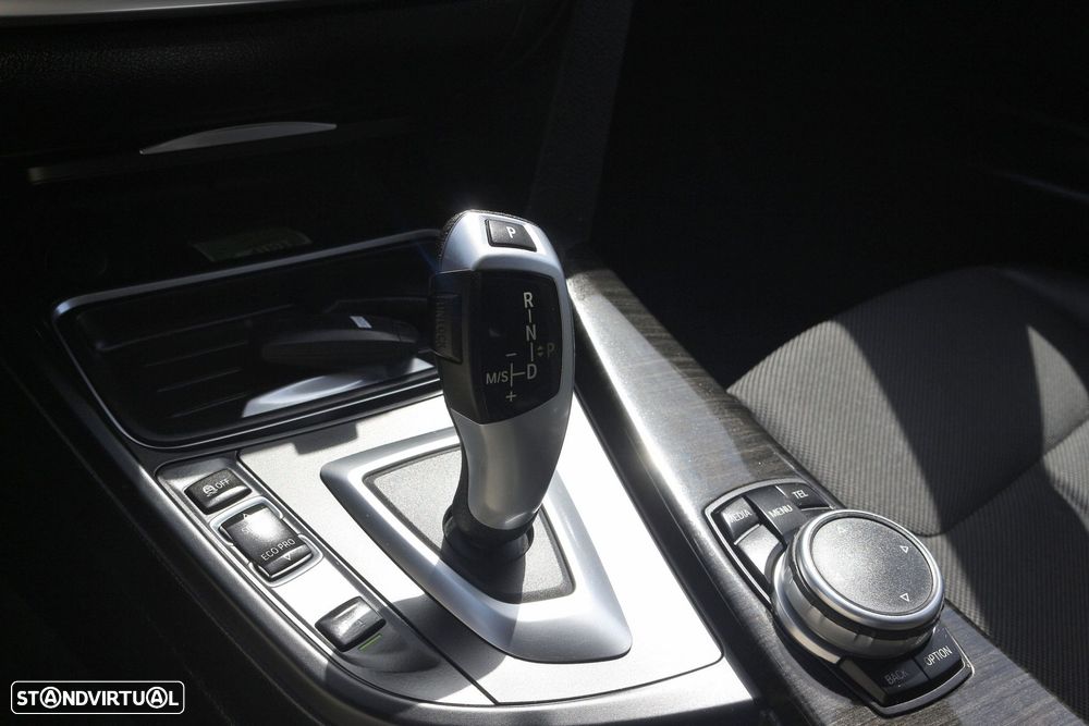 BMW 320 d Aut. Efficient Dynamics Edition Luxury Line - 29