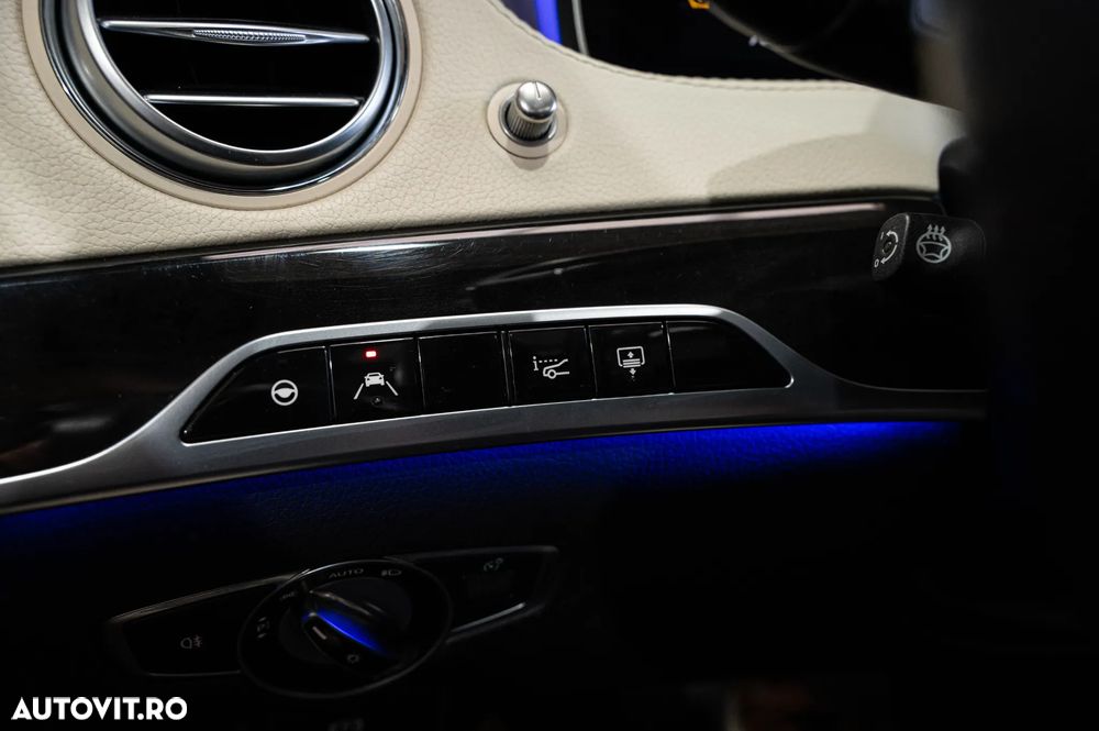 Mercedes-Benz S 560 4Matic 9G-TRONIC - 25
