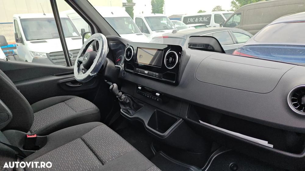 Mercedes-Benz Sprinter Tourer 317 CDI 170CP L2H2 RWD 6MT Base - 10