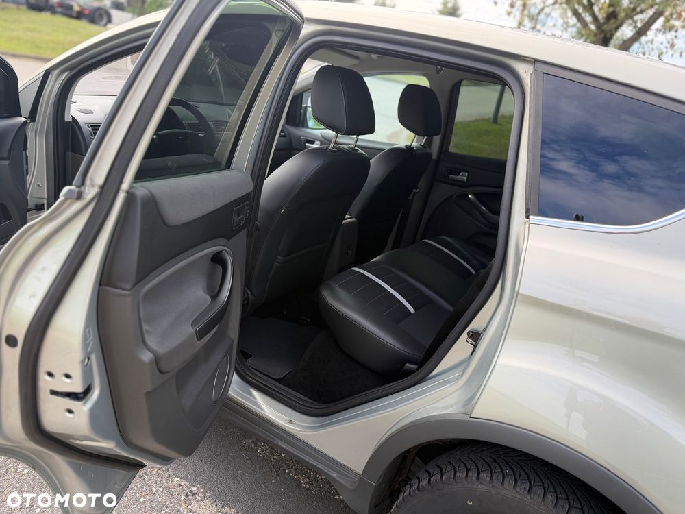 Ford Kuga - 9
