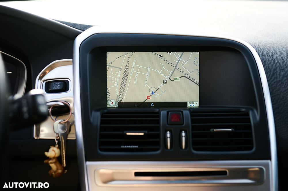 Volvo XC 60 D3 Geartronic Momentum - 16
