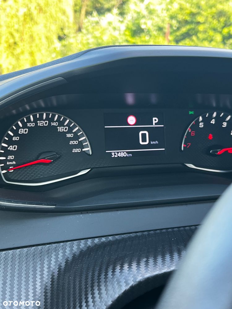 Peugeot 208 PureTech 100 EAT8 Allure Pack - 13