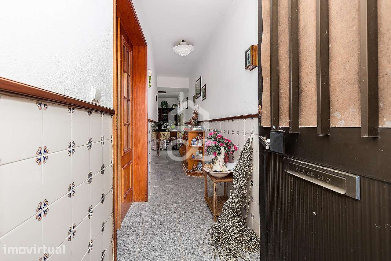 Conjunto de 2 Moradias T1 com Anexo e 750 m² de Terreno em Amieira do - Grande imagem: 3/57