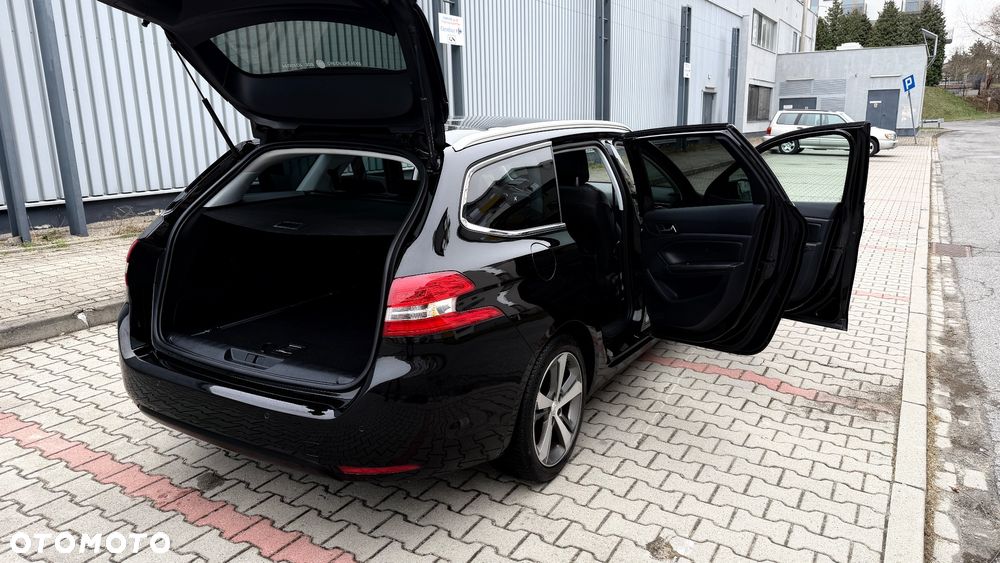 Peugeot 308 PureTech 130 GPF Black Edition - 30