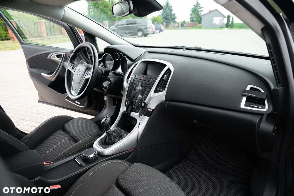 Opel Astra 1.4 T Cosmo S&S - 15