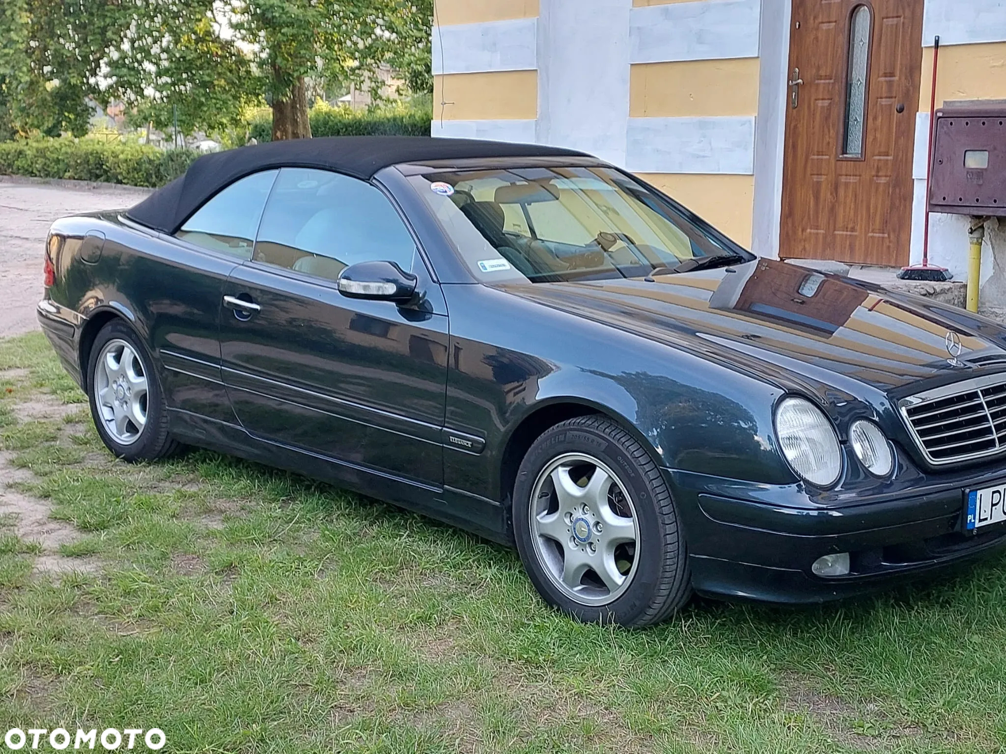Mercedes-Benz CLK - 21