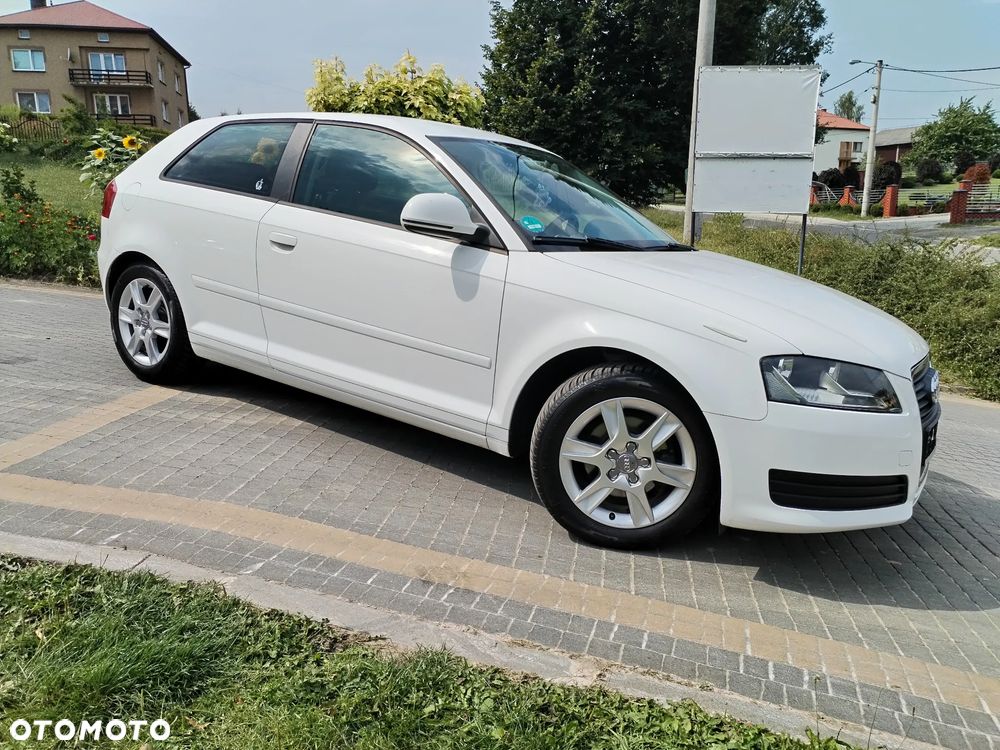 Audi A3 3-drzwiowe 1.6 Ambiente - 4