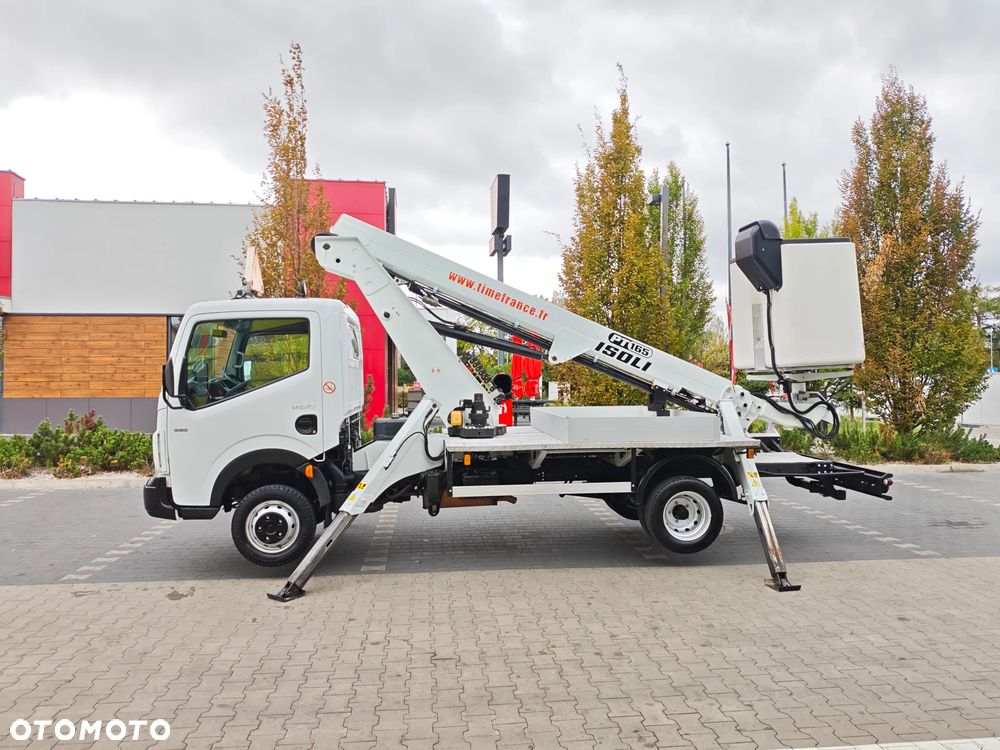 Renault Maxity - 10