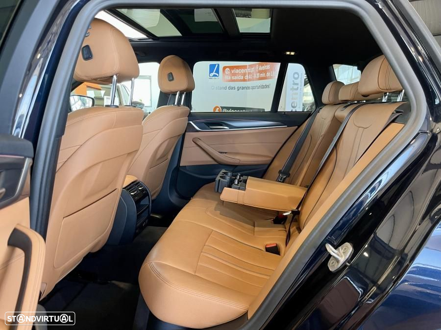 BMW 530 e Pack Desportivo M - 44