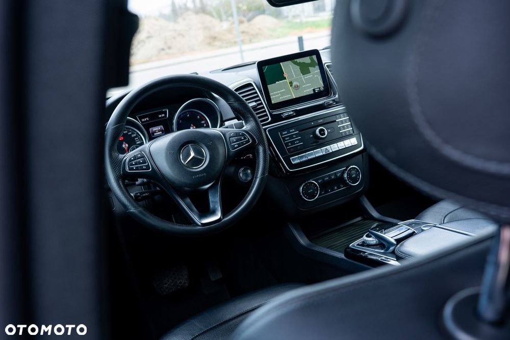 Mercedes-Benz GLE - 26