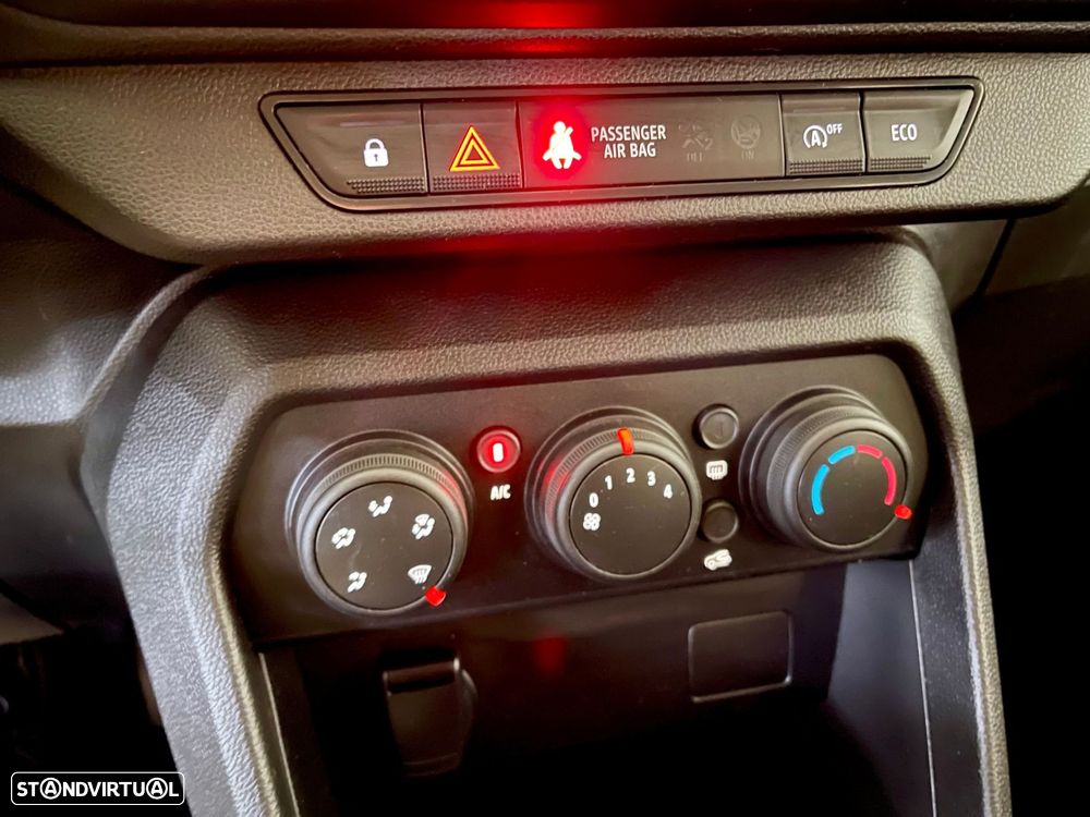 Dacia Jogger 1.0 TCe Essential 7L - 23