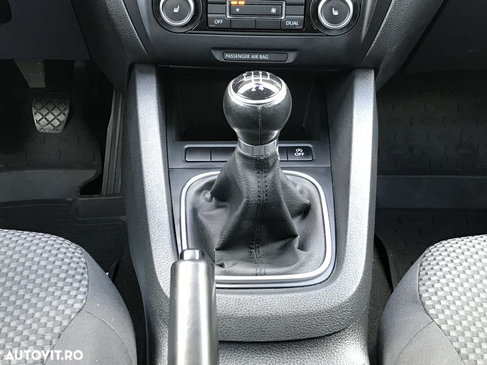 VOLKSWAGEN Jetta 2011 — imagine 34