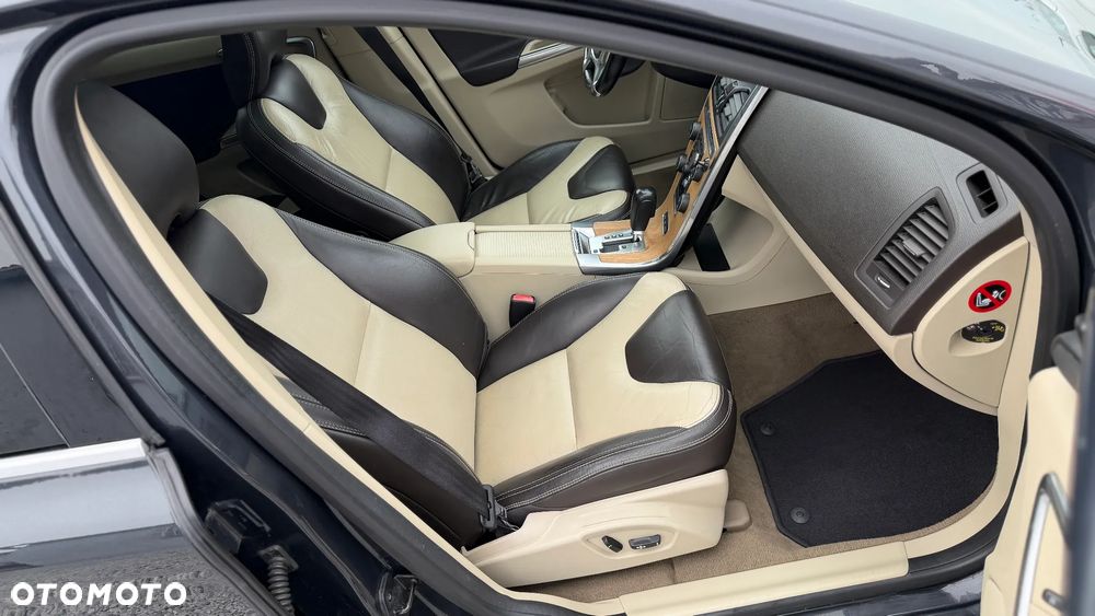 Volvo XC 60 D5 AWD Summum - 29