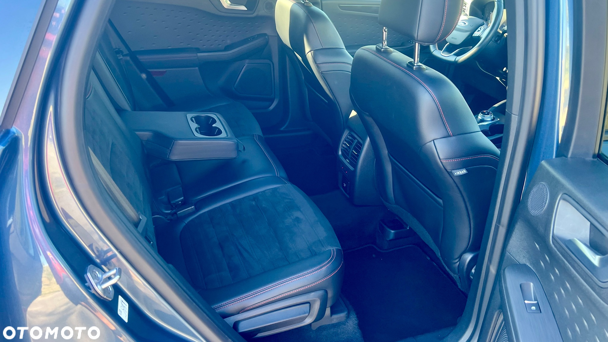 Ford Kuga 2.0 EcoBlue 4x4 ST-LINE - 11